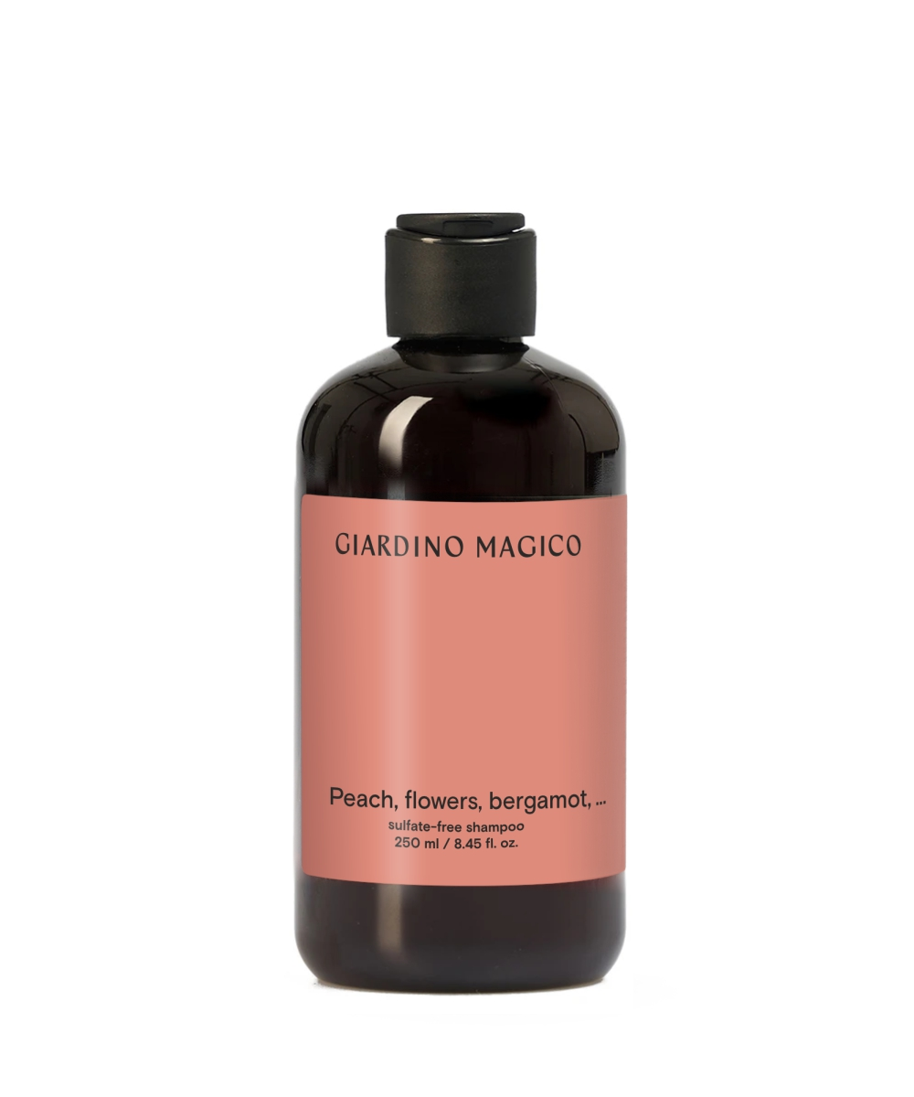 картинка Бессульфатный шампунь с пептидами шелка Peach, flowers, bergamot... 250мл от магазина Одежда+